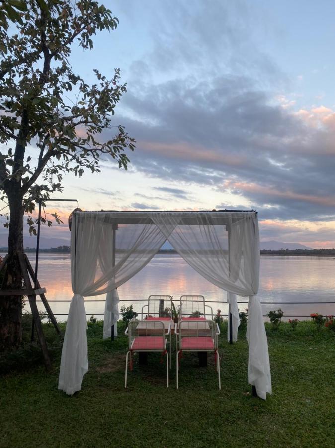 The Riviera Champasak Hotel Buitenkant foto