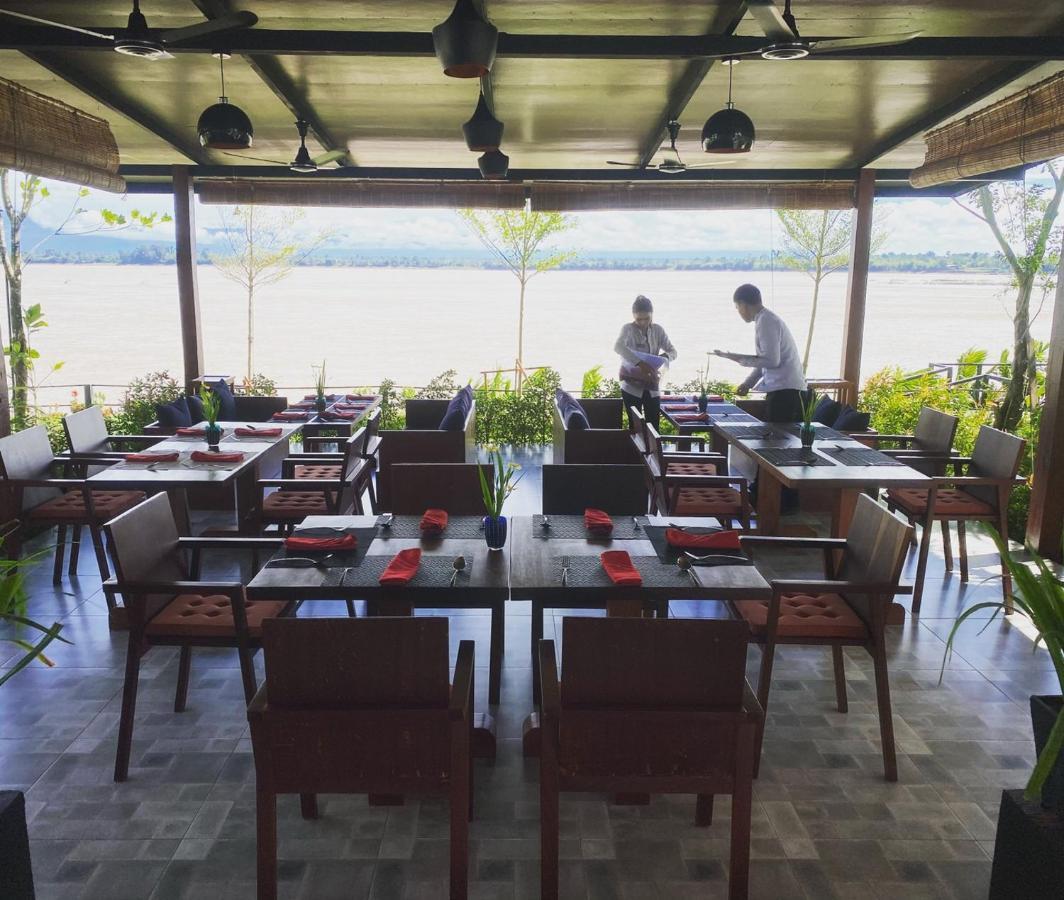 The Riviera Champasak Hotel Buitenkant foto