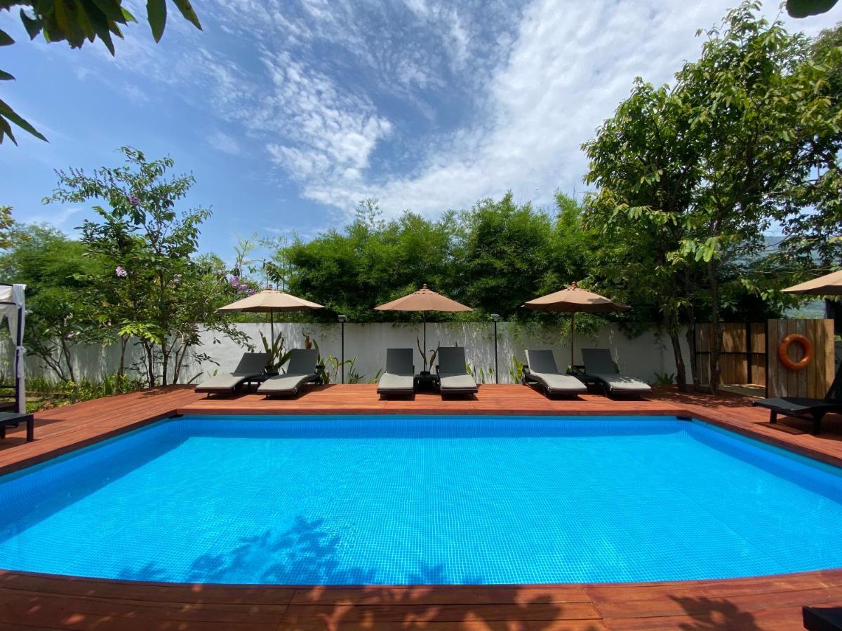 The Riviera Champasak Hotel Buitenkant foto