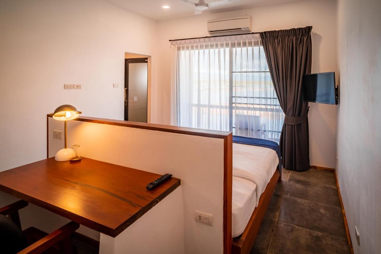 The Riviera Champasak Hotel Buitenkant foto