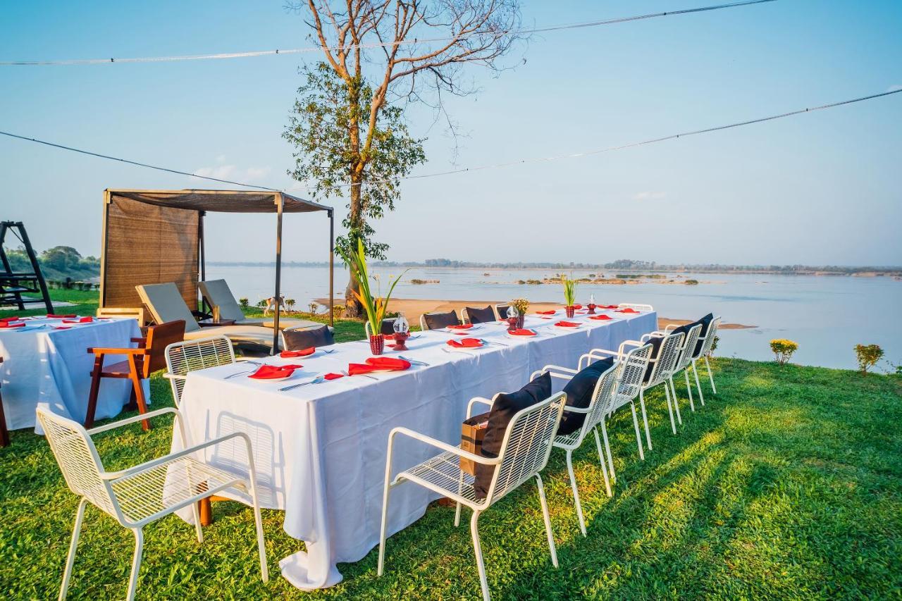 The Riviera Champasak Hotel Buitenkant foto